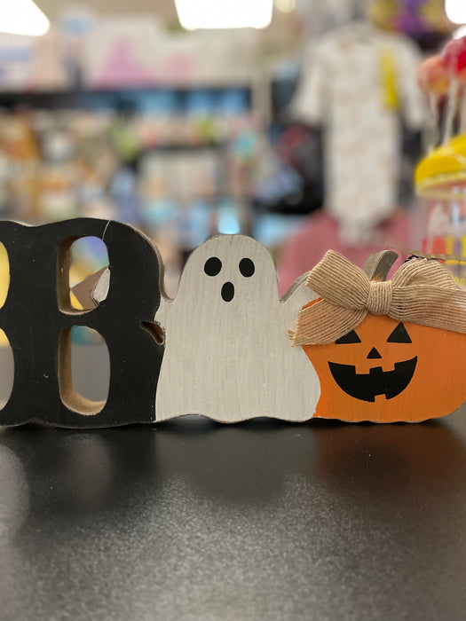 "Boo" Shelf Sitter
